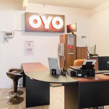 Oyo Life 2108 Griya Aisyah Residence Surabaya Eksteriør billede