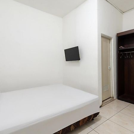 Oyo Life 2108 Griya Aisyah Residence Surabaya Eksteriør billede