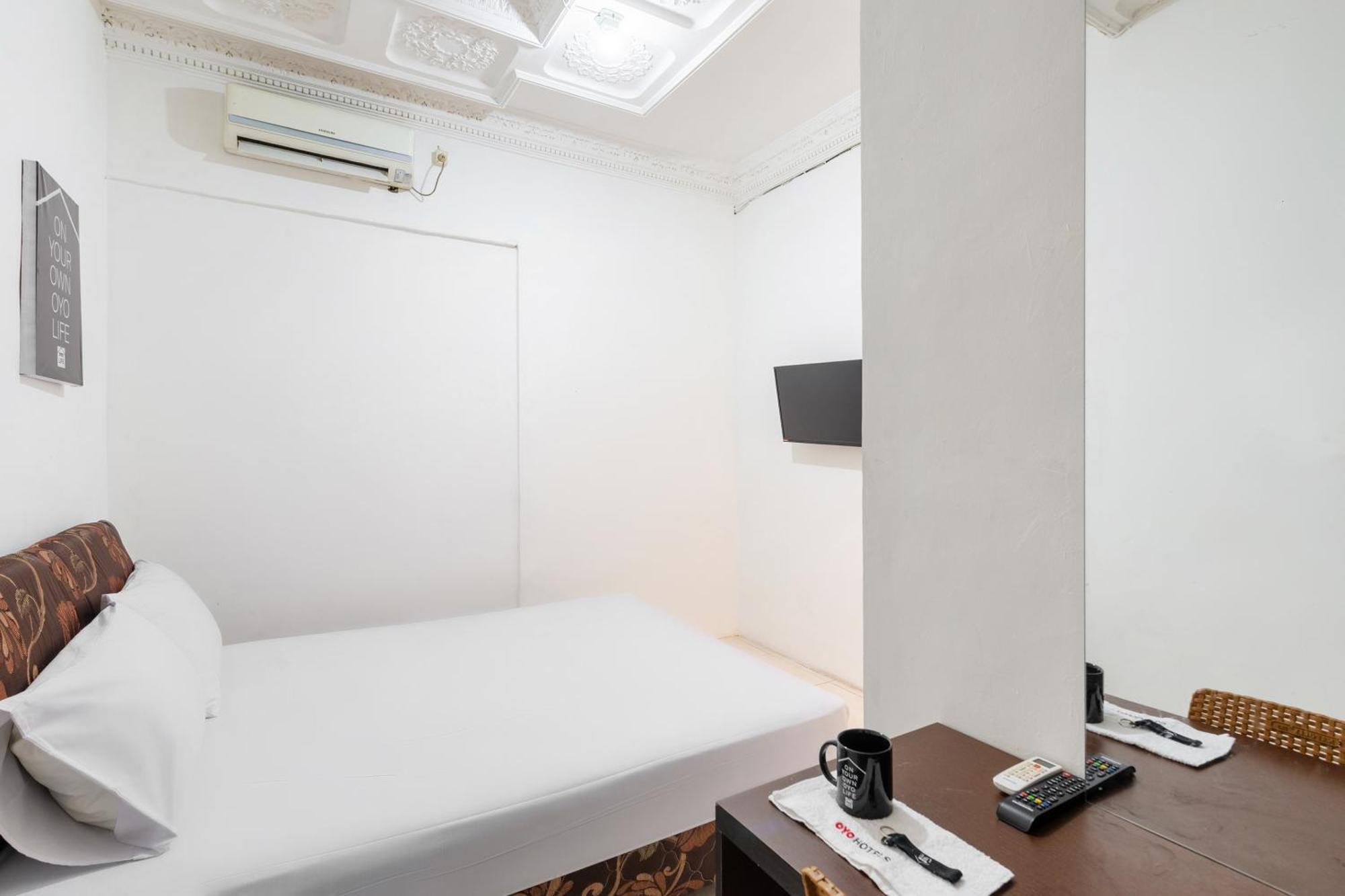Oyo Life 2108 Griya Aisyah Residence Surabaya Eksteriør billede