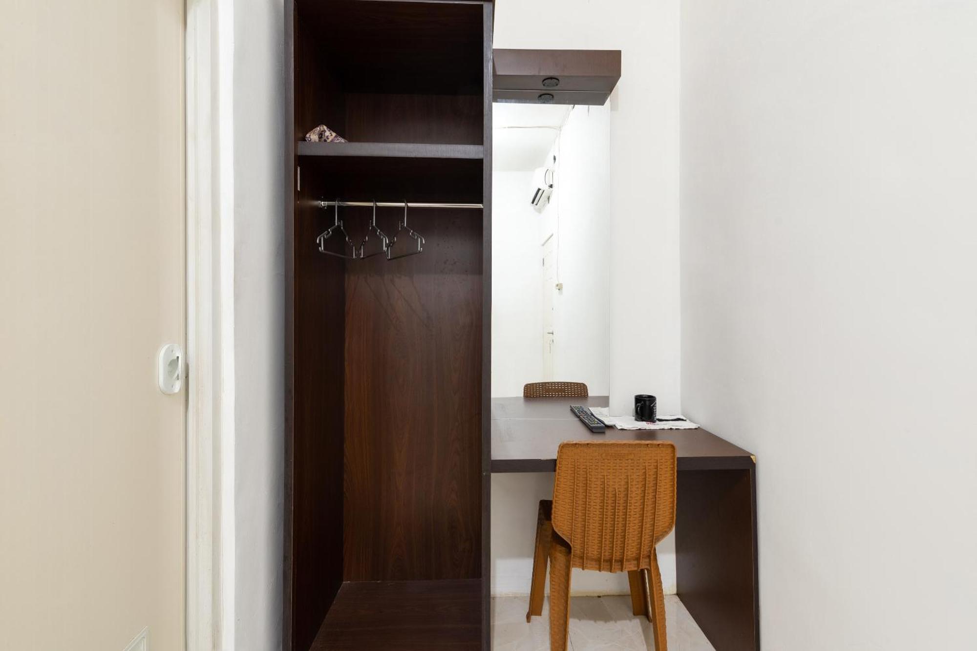 Oyo Life 2108 Griya Aisyah Residence Surabaya Eksteriør billede