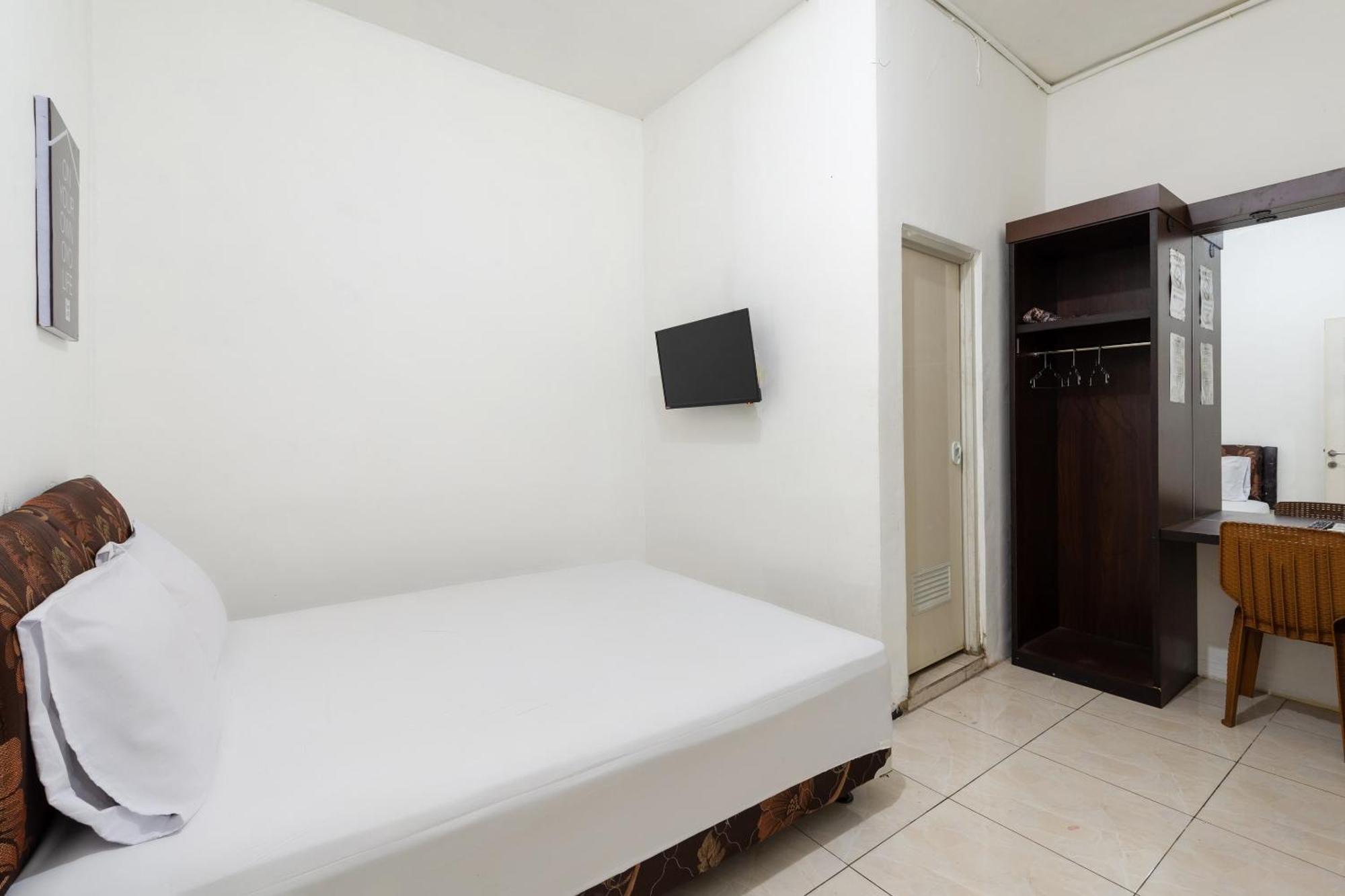 Oyo Life 2108 Griya Aisyah Residence Surabaya Eksteriør billede